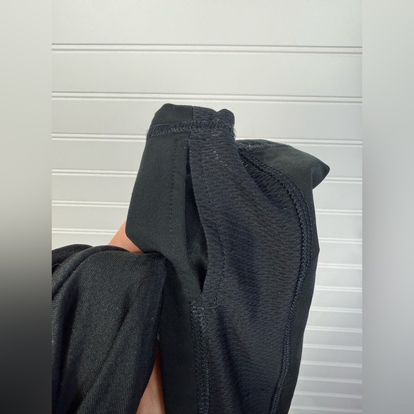 Champion women’s black & teal thin long sleeved running jacket. Size XL - Picture 8 of 11